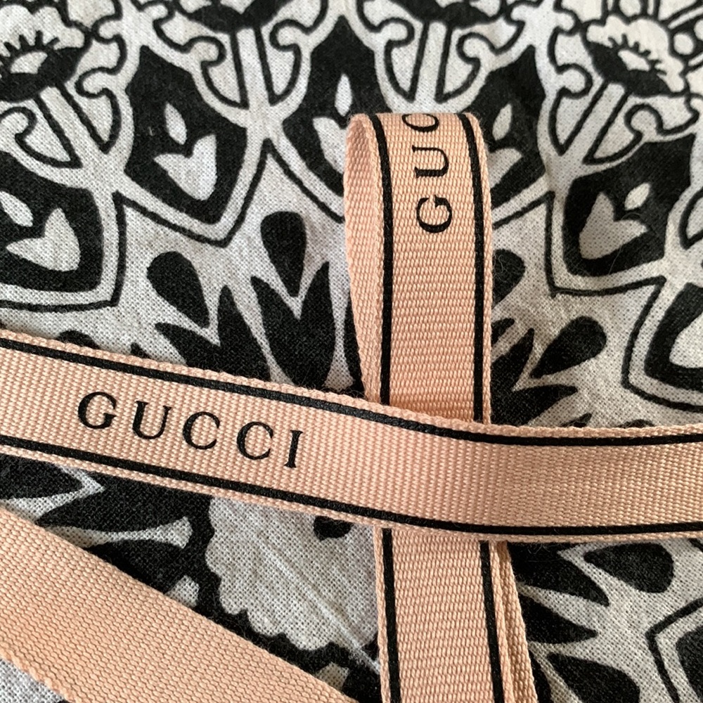 Gucci Bloom Lux Ribbon Bundle - Picture 6 of 8